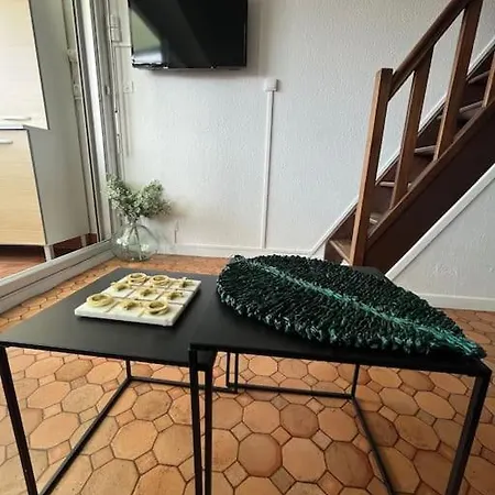 Acces Direct Plage Apartment *
